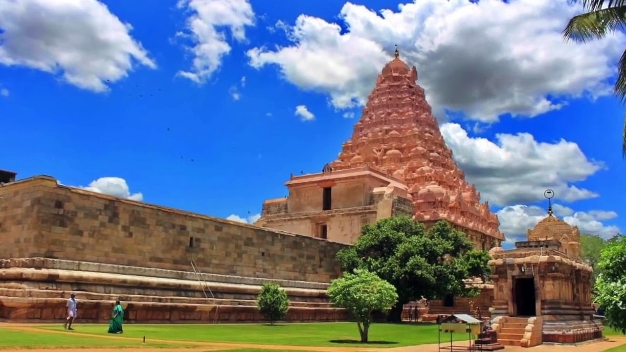 தஞ்சை பெரிய கோயில் பற்றிய அதிர்ச்சியூட்டும் சர்ச்சைகள்!