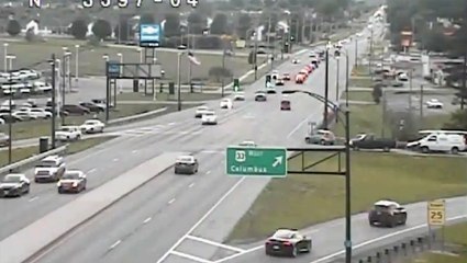 This Driver Drove Their Car In Reverse Thru Traffic For More Than A Mile