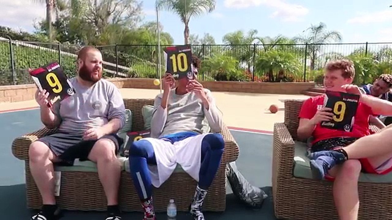 CRAZY TRAMPOLINE DUNK CONTEST!!