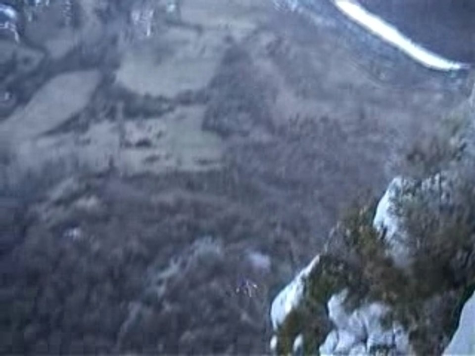 Tribal Xtreme Team 2005 ( base jump )