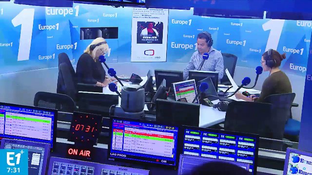 Avant le début du G7, Emmanuel Macron gonfle les muscles face à Donald Trump