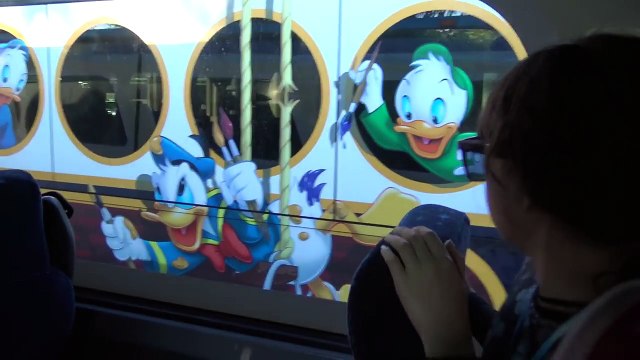 VLOG USA • DISNEY HOTEL TOUR DES GIRAFES DEVANT NOTRE CHAMBRE !! - Studio Bubble Tea