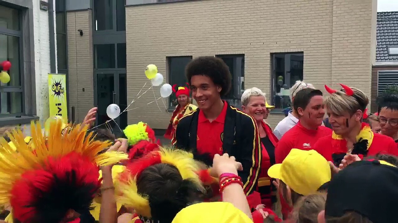 Lessines: bain de foule pour Axel Witsel