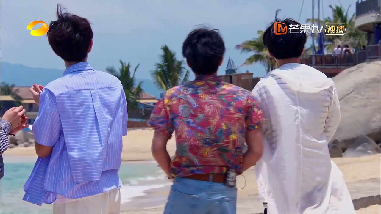 《嘿！好样的》：明星美照怎么拍？纪凌尘踏浪归来教你搞定“双下巴”！ The Road To Stardom【湖南卫视官方频道】