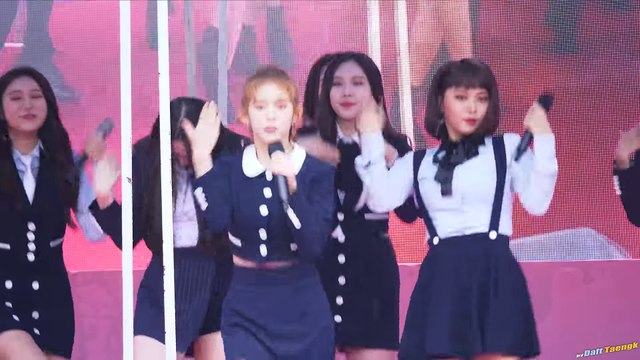 180512 낸시 Nancy 모모랜드 MOMOLAND '뿜뿜 BBoom BBoom' @청소년 자원봉사 페스티벌 4K 60P 직캠 by DaftTaengk - YouTube