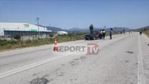 Report TV - Gjirokastër, i përplas kamionçina në anë të rrugës, vdesin dy gra, rëndë një tjetër