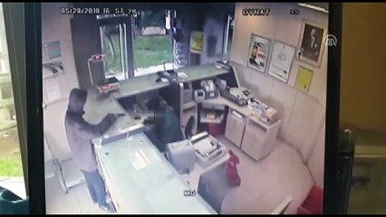 PTT şubesinden gasp yapan şüpheli tutuklandı - İSTANBUL