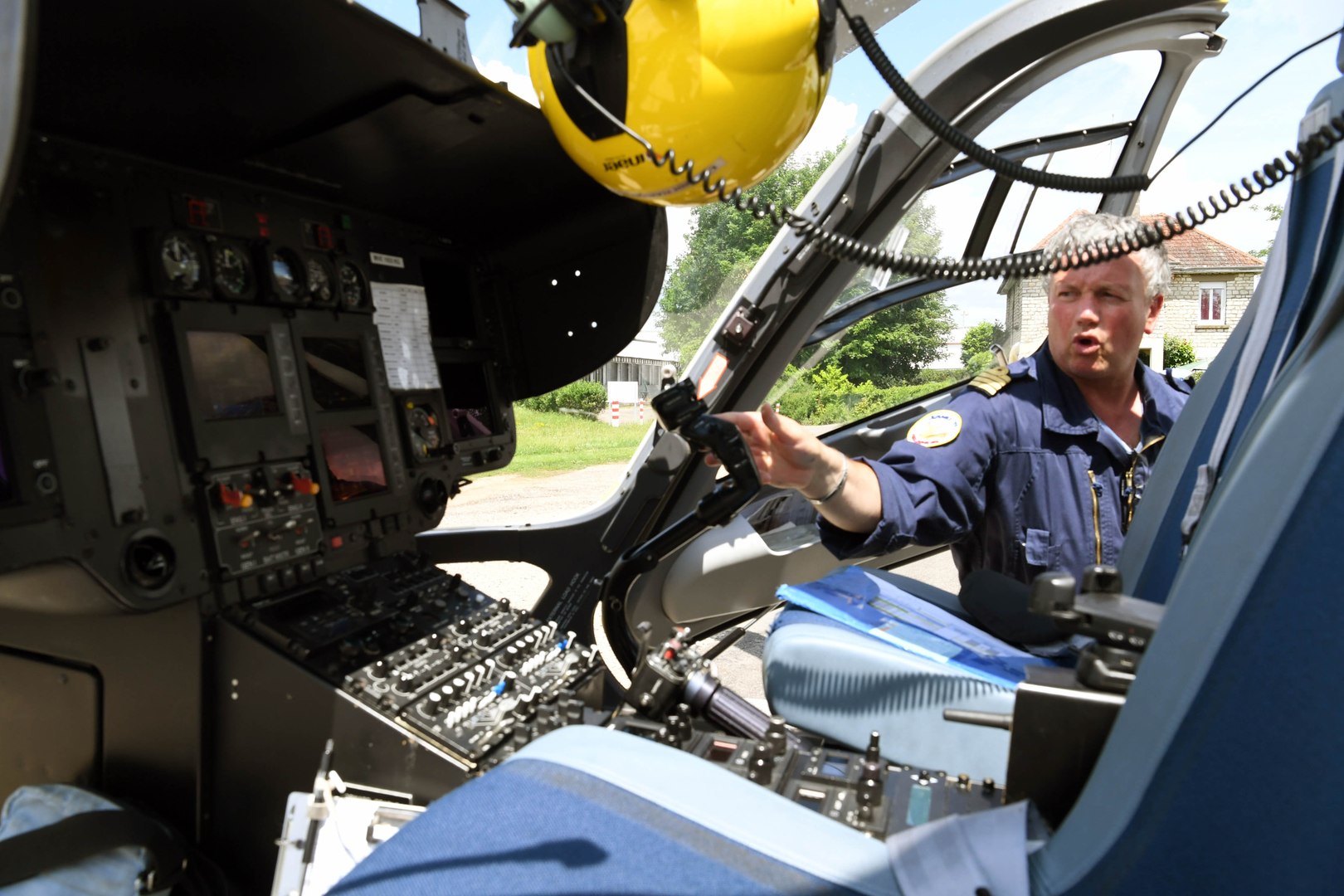 Champforgeuil Un Nouvel Helicoptere Pour Le Samu