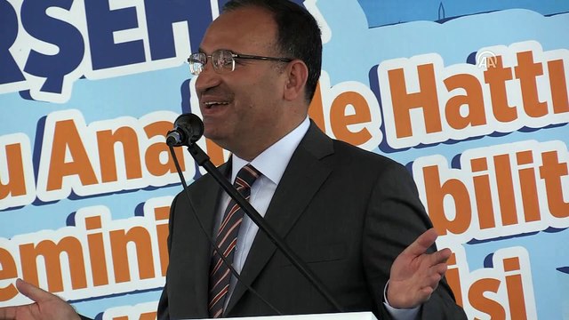 Bozdağ: 'Hepsinin gözünü Cumhurbaşkanımız sayın Recep Tayyip Erdoğan'ın kini, nefret, düşmanlığı bürümüş' - KIRŞEHİR
