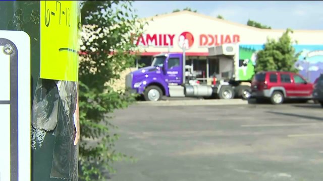 Woman Says Store Gave Her Checked Bag to Wrong Person