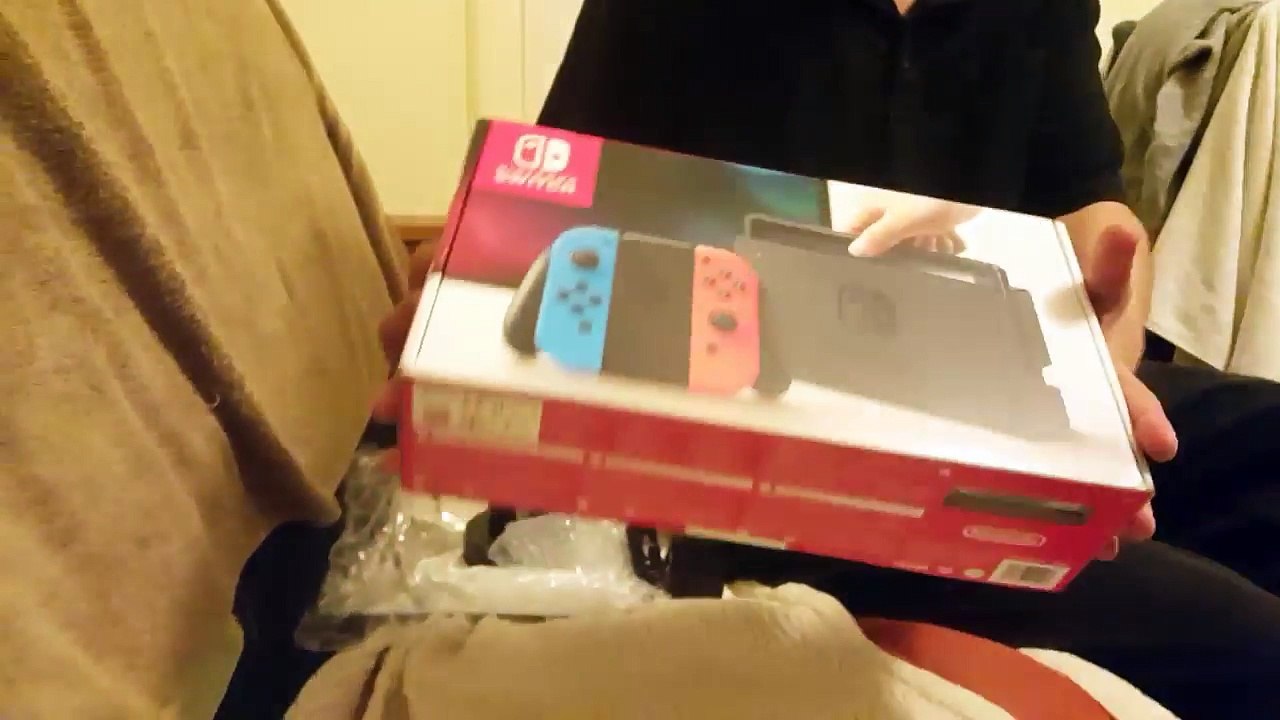 Nintendo Switch:Console Unboxing
