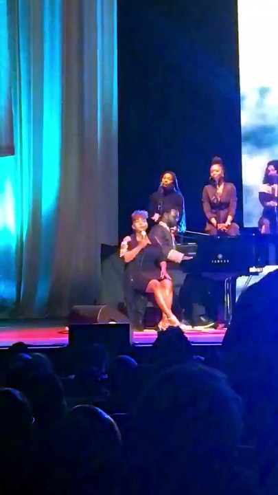Anita Baker Performing 'My Angel'