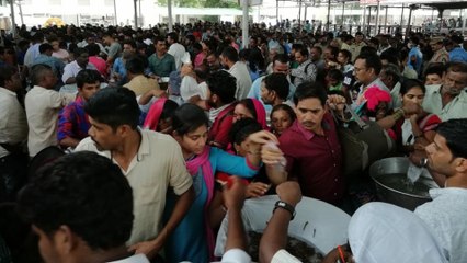 చేప మందు కోసం బారులు తీరిన జనం