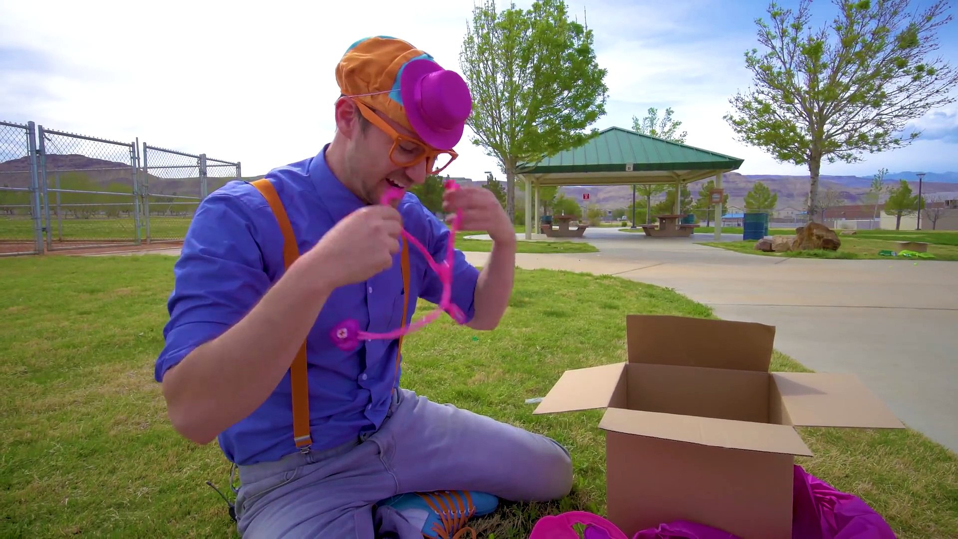 ⁣Learn Colors for Toddlers with Blippi - COLOR BOXES