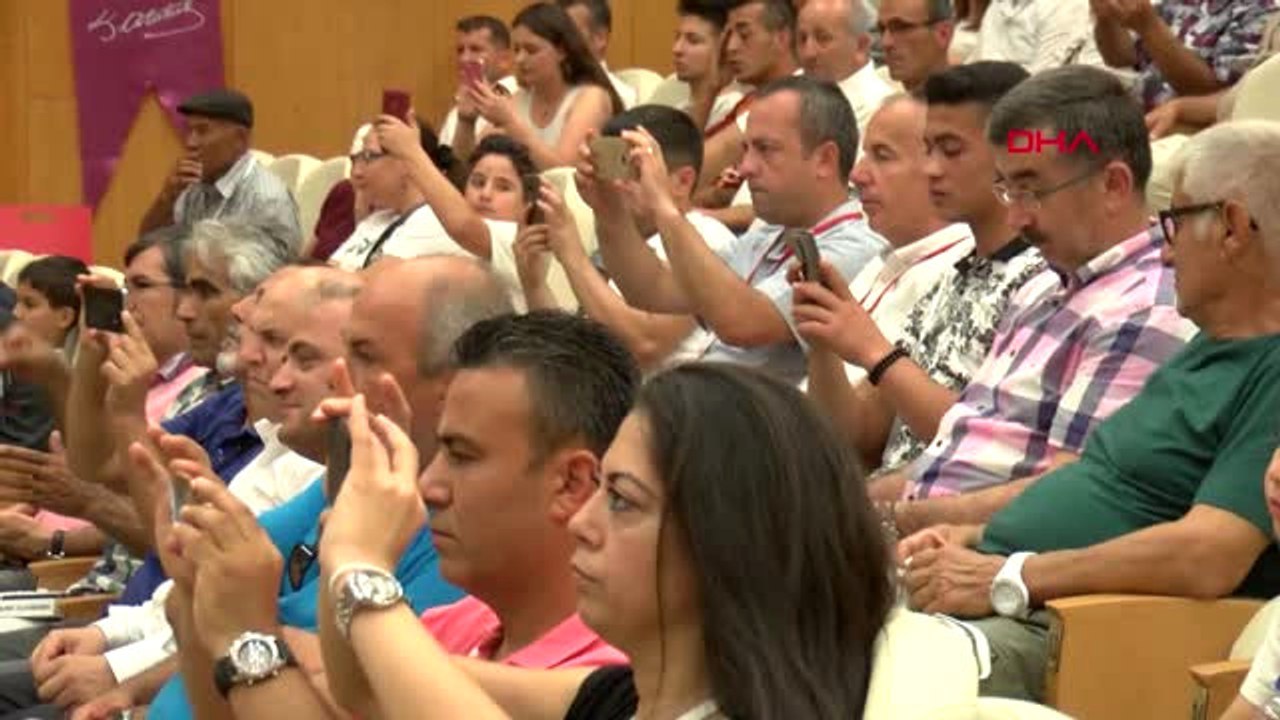 Antalya Kılıçdaroğlu: 16 Yılın Sonunda 'Kıraathane Açacağız' Diyorsa Bu İş Bitmiştir