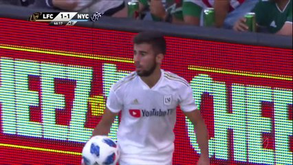 LAFC's Carlos Vela goes head to head with NYCFC's David Villa | Extended Highlights