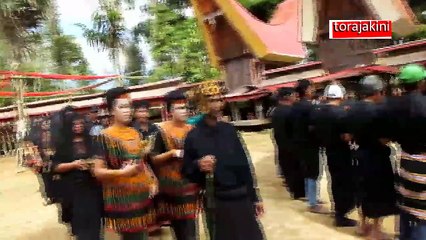 Ma'Tomambelai pada Upacara Rambu Solo di banjo Sa'dan