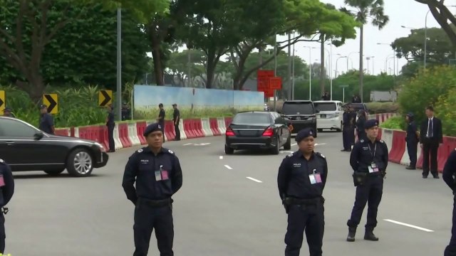김정은, 싱가포르 도착 ...숙소 주변 무장 경찰 배치 / YTN
