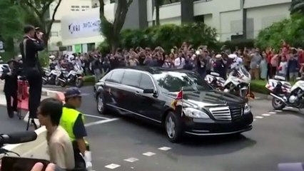 김정은 위원장, 경찰 호위 속 세인트 리지스 호텔 도착 / YTN