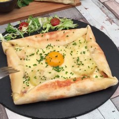 Chausson reblochon lardons ! chauuuuud devant