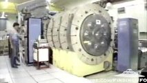 Απίστευτο ντοκουμέντο!!!O Bob Lazar εξηγεί μηχανικές εργασίες που έγιναν στο εξωγήινο σκάφος της Area 51!!!Ένα βήμα πιο κοντά στην άγνωστη τεχνολογία???