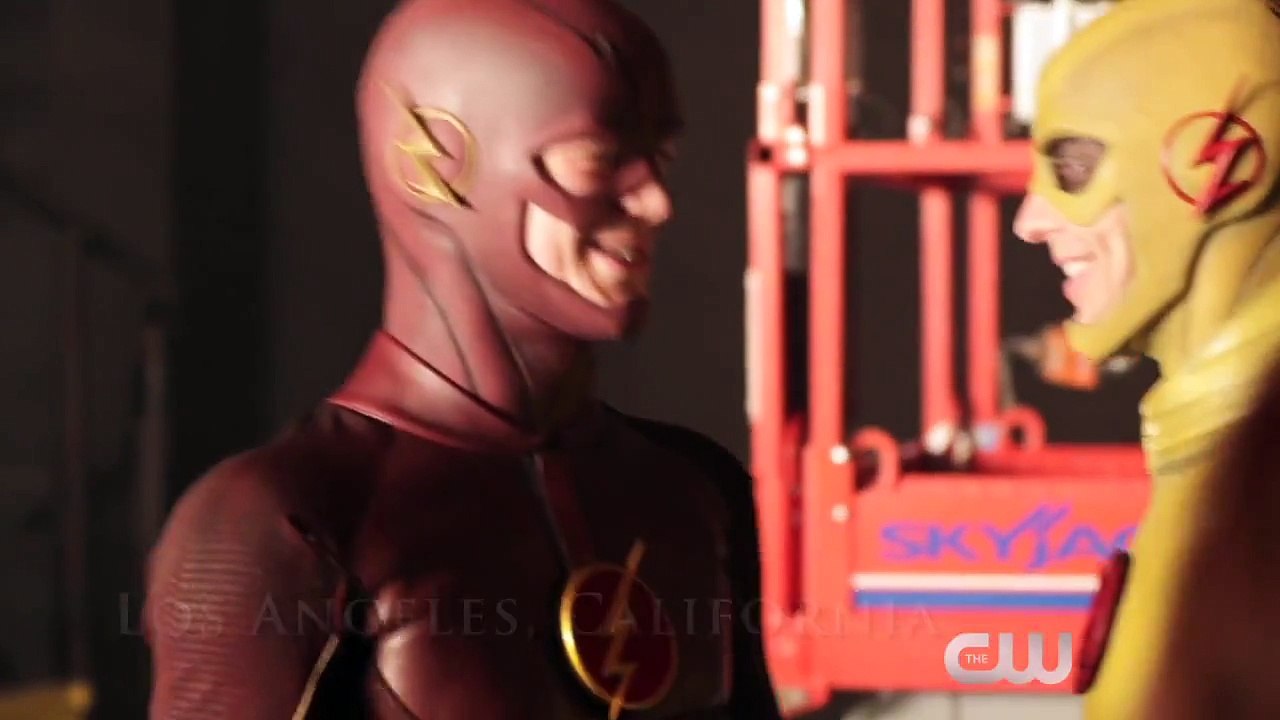 Arrow - The Stunts of "Superhero Fight Club" (HD)