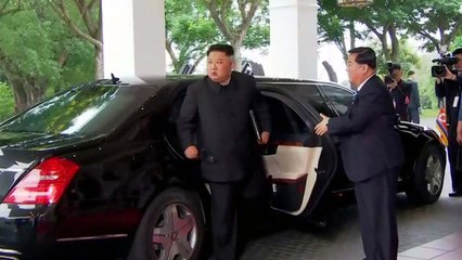 인민복 입은 김정은, '대등한 관계' 강조 / YTN