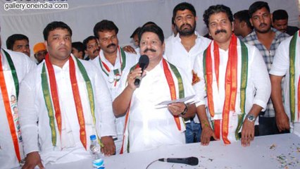 రాహుల్ కోసం రేవంత్ రెడ్డి పడిగాపులు