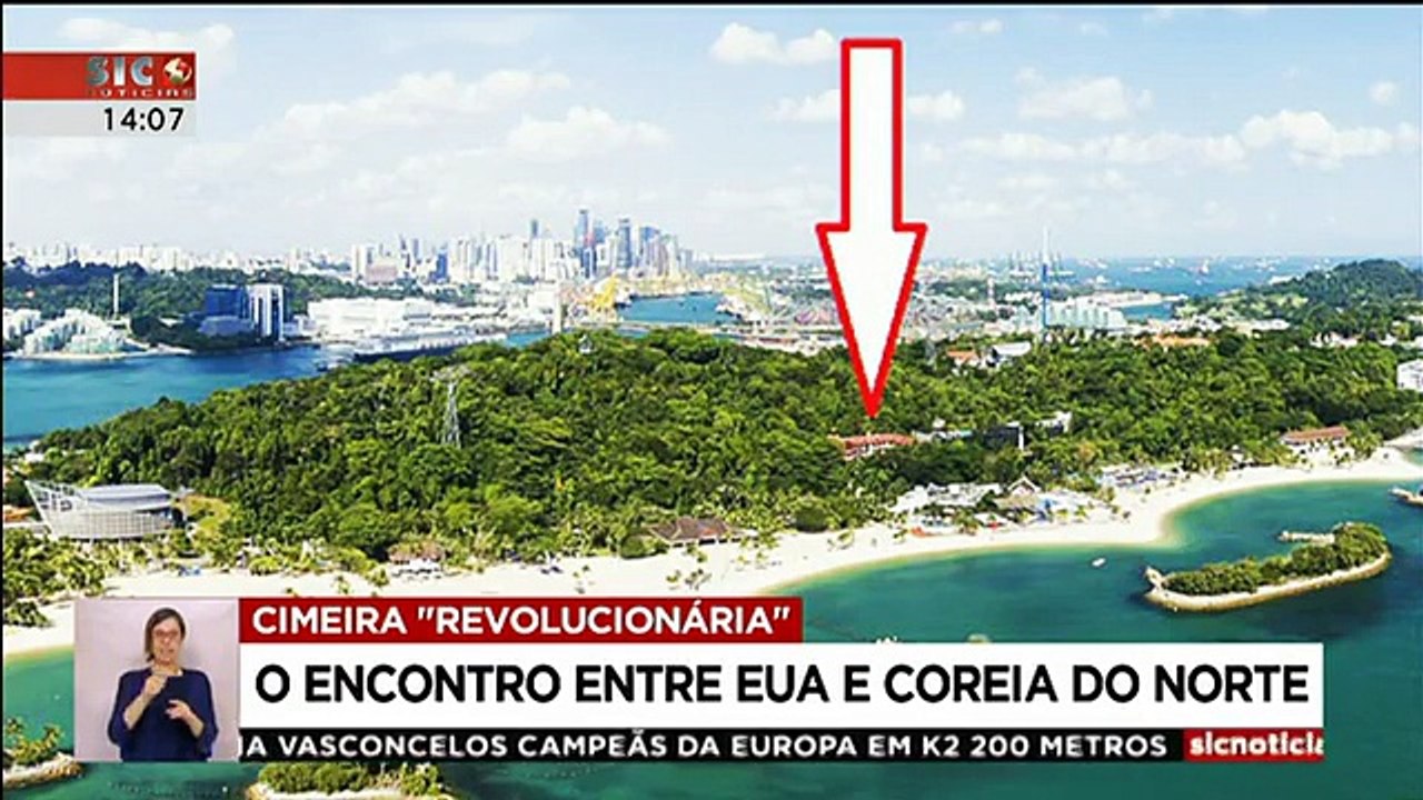 Leste/Oeste com Nuno Rogeiro