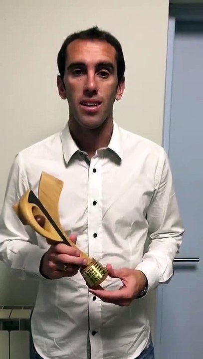 Gracias al Parlamento por otorgarme el premio "José Nasazzi-Obdulio Varela". Es un gran orgullo. Gracias Uruguay 