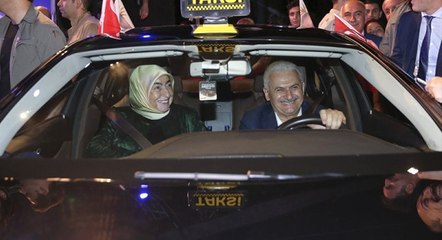 Sahurda Taksicilerle Buluşan Başbakanın, Gündeminde UBER vardı: Kimse Vergisiz İş Yapamaz