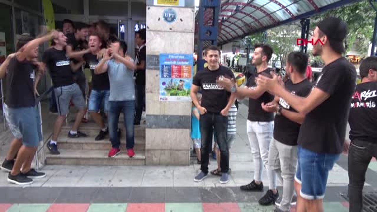 Muğla - Marmaris'te Beşiktaş Çarşı Taraftar Gru...