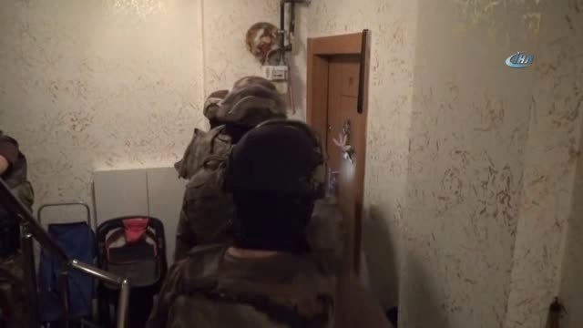 Sahte Polis ve Askerler, Gerçek Asker ve Polisleri Dolandırdı