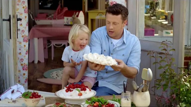 Jamie Oliver - Comfort Foods - Dreamy Marshmallow Pavlova