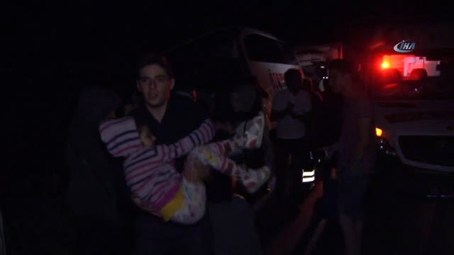 Otobanda Arıza Yapan Yolcu Otobüsüne Tır Arkadan Çarptı: 2 Ölü