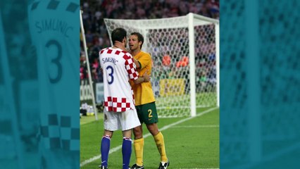 28. Trois cartes jaunes en un match pour Simunic (2006)