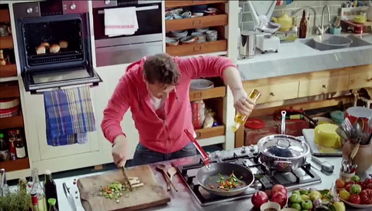 Jamie Oliver?s 15 Minute Meals S01E21 Swedish Meatballs video