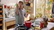Jamie Oliver?s 15 Minute Meals S01E06 - Golden Chicken