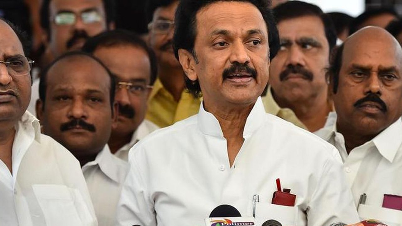 முதல்வர் உரையை புறக்கணித்து சட்டசபையில்  திமுக வெளிநடப்பு- வீடியோ
