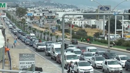 Tatil Cennetinde Trafik Çilesi Başladı