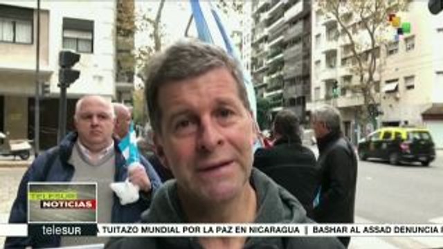 teleSUR Noticias: Guatemaltecos protestan contra el gobierno