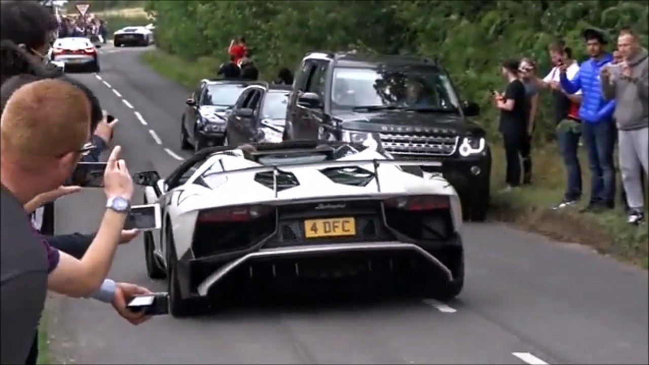 Quand tu participes à un événement automobile avec une voiture électrique