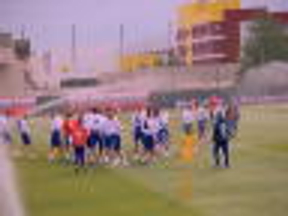 Russian players soaked by sprinklers