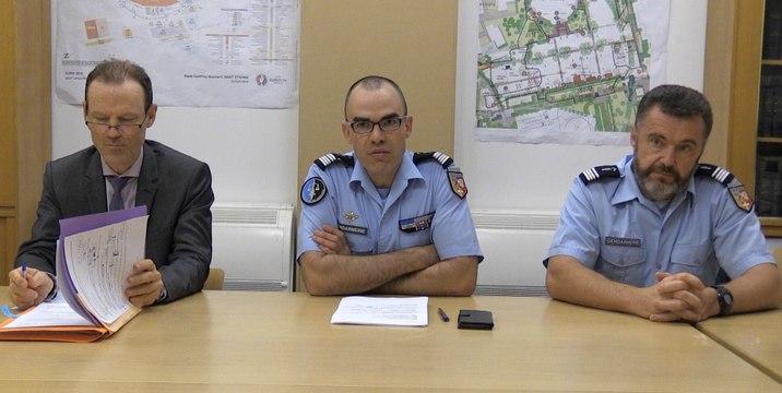 Info/Actu Loire Saint-Etienne - A la Une : 8 jeunes Stéphanois interpelés dans une affaire de cambriolages dans 4 départements : 12 000 téléphones dérobés notamment.