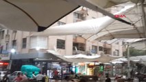 İzmir'deki Şiddetli Rüzgar Pazar Tezgahlarını Altüst Etti