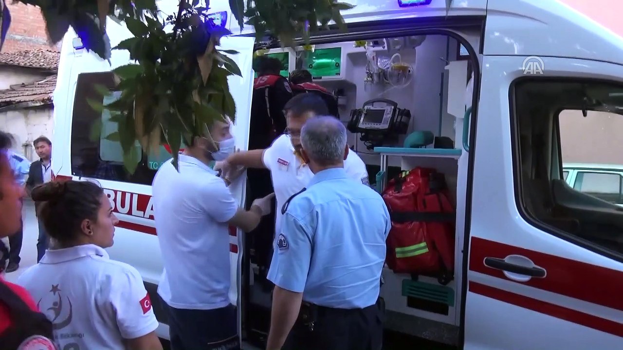 Ailesiyle tartışan genç evi ateşe verdi - ÇORUM