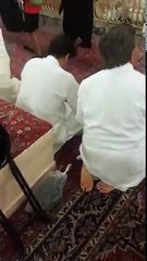 Exclusive Footage Of Imran Khan And Bushra BIBI In Masjid Nabvi.