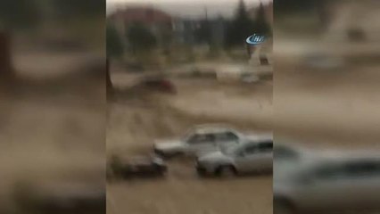 Konya'da Sağanak Yağmur Sele Dönüştü