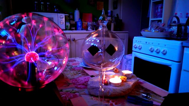 NEW Science Experiment 2018 : Tesla / Plasma Bulb vs. Radiometer - You wont believe what Happens !