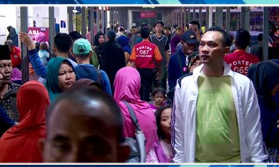 Selasa (12/6) Pemudik Mulai Padati Stasiun Pasar Senen